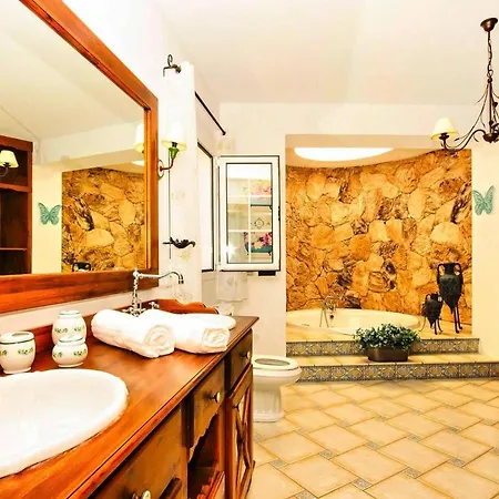 Holiday Home In Nazareth *